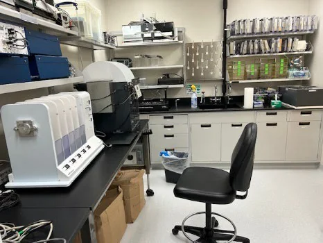 Scientific equipment at MuriPhys